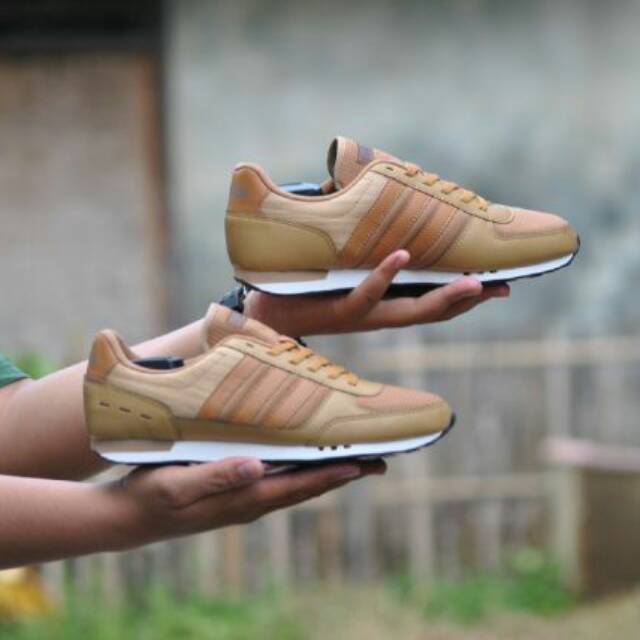 Adidas neo shop city racer wood