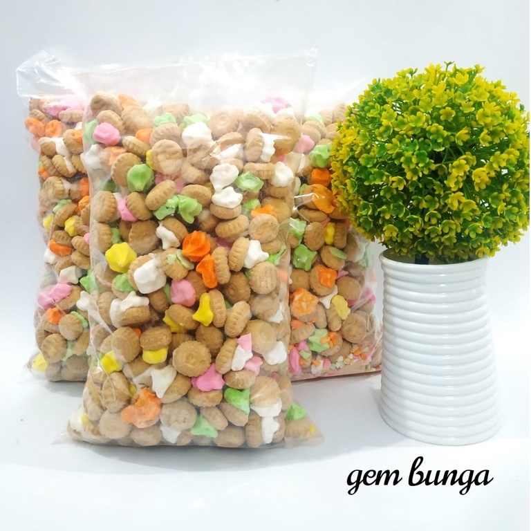 Jual GEM BUNGA 500 GRAM - Biskuit Gem Bunga/Kue Gem Kancing Monas/Gem ...