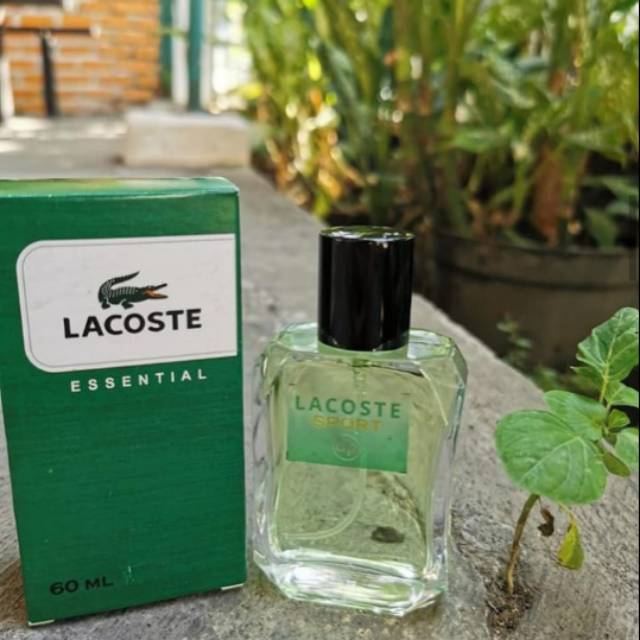 Parfum shop lacoste essential