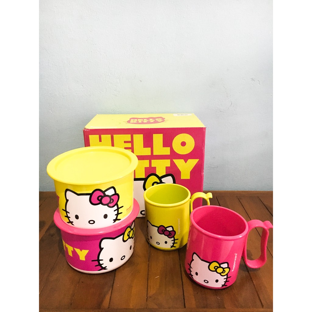 Tupperware Hello Kitty ot & mug set