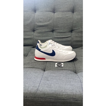 internationalist sale