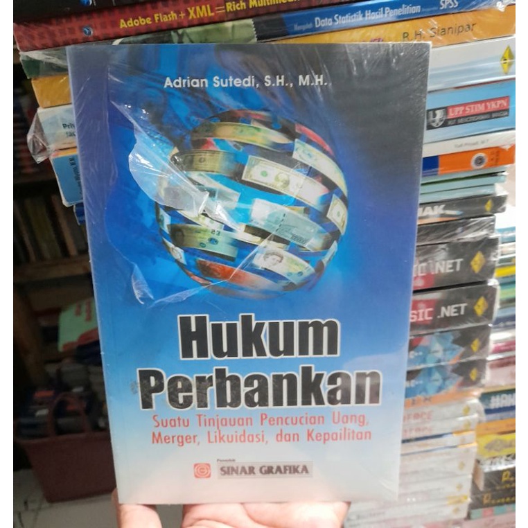 Jual Hukum Perbankan: Suatu Tinjauan Pencucian Uang, Merger, Likuidasi ...