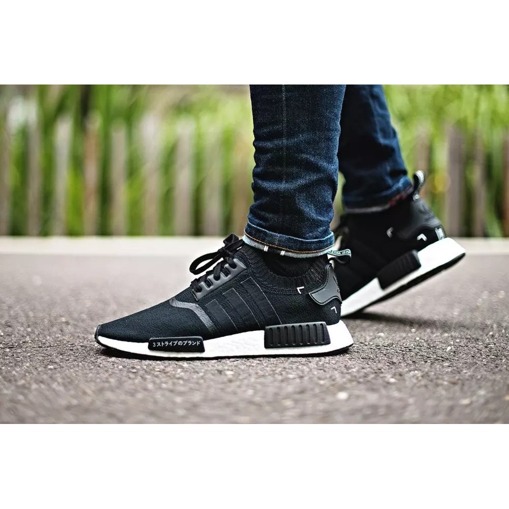 adidas gazelle silver green womens Adidas NMD R1 Triple Black (FV9015)  Prime