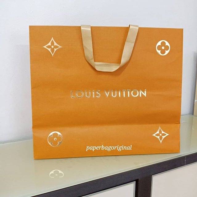 Louis Vuitton Book Card knowledge card paper bag paperbag dust bag dustbag  kantong belanja LV original asli authentic