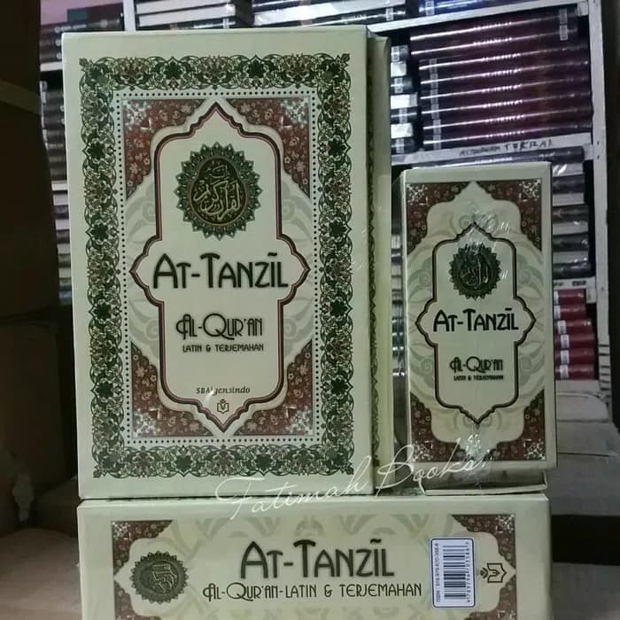 Jual AL-QUR'AN AT TANZIL Al Quran Terjemahan Transliterasi Latin Per ...