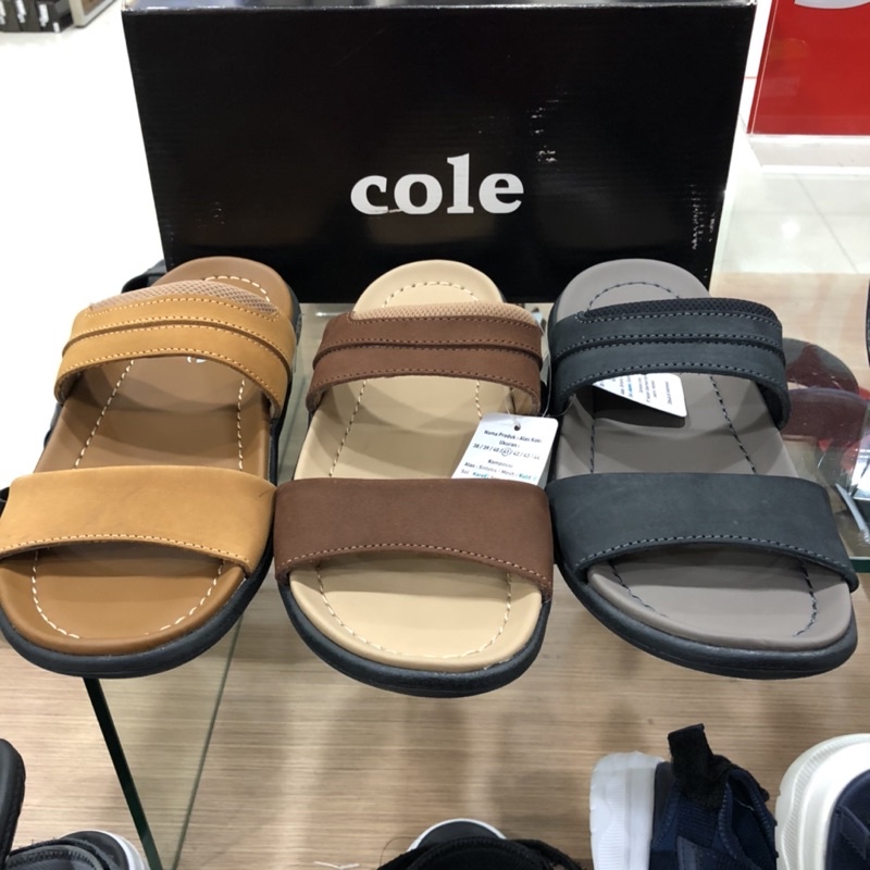 Merk sandal sales laki laki branded