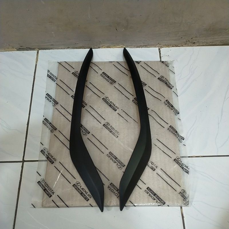 Jual list black doff body kit bumper depan Innova venturer facelift ...