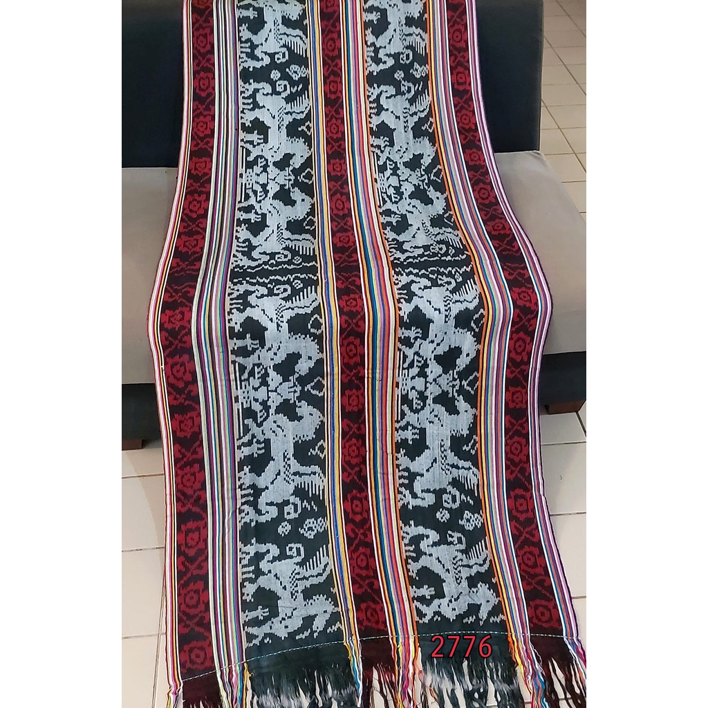 Jual L 2776 Tenun Oekusi motif kuda sembrani, Timor, NTT | Shopee Indonesia