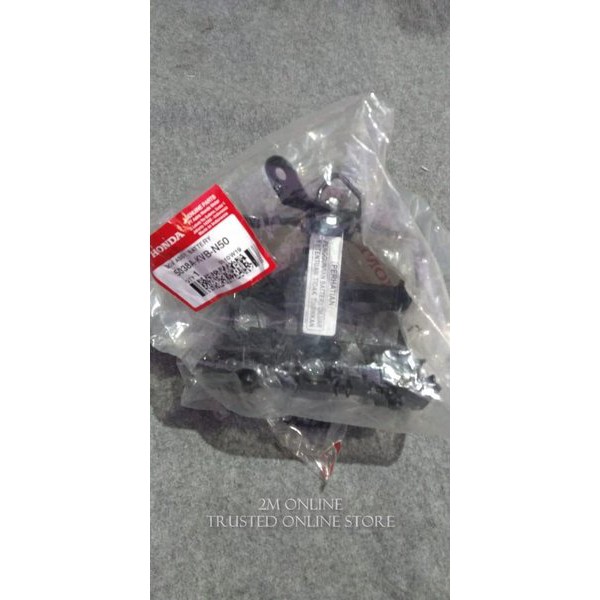 Jual BRACKET BOX AKI VARIO 110 TECHNO ORI AHM 5038A-KVB-N50 m02