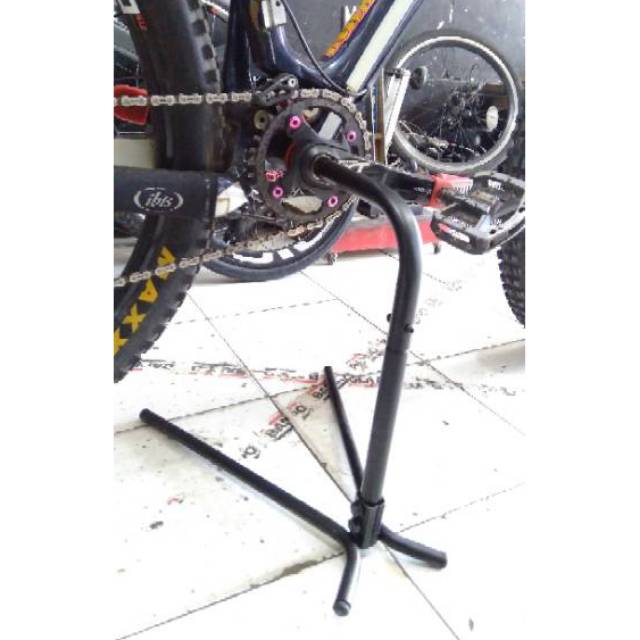 Jual Standar Hollow Sepeda Stand Display Stand Bike United | Shopee ...