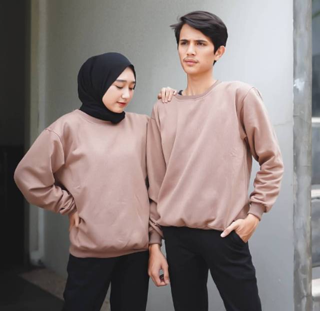 Jual BASIC SWEATER POLOS WANITA PRIA SWEATER COUPLE UNISEX SWEATER POLOS Shopee Indonesia