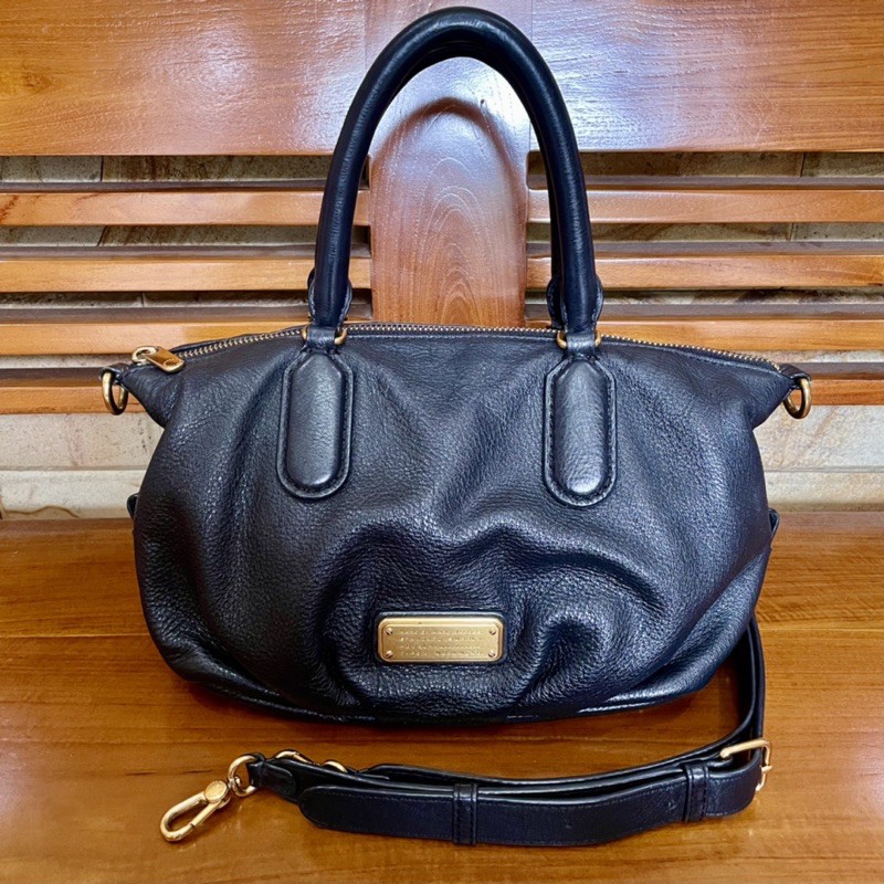 Tas kulit asli vintage zipper Riri Marc Jacobs prelove, Barang Mewah, Tas &  Dompet di Carousell