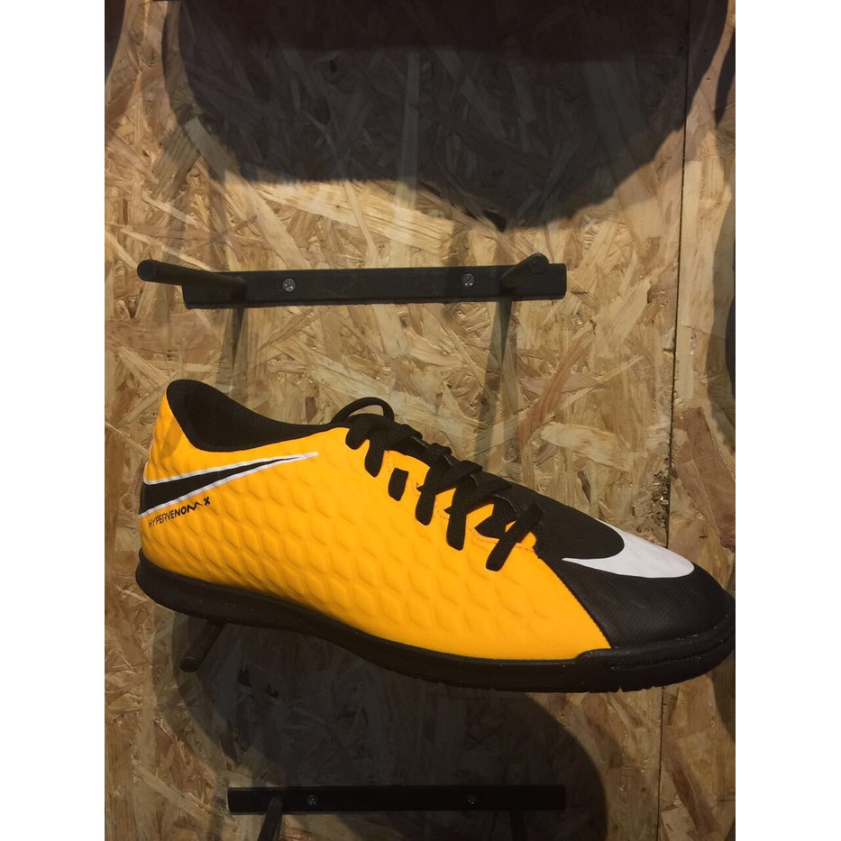 Sepatu futsal 2025 nike hypervenom 2017