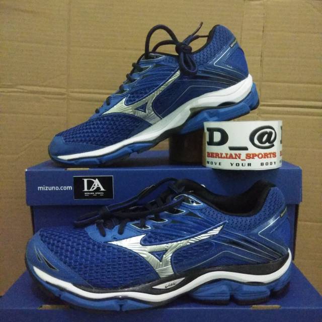 Harga sepatu hotsell running mizuno original