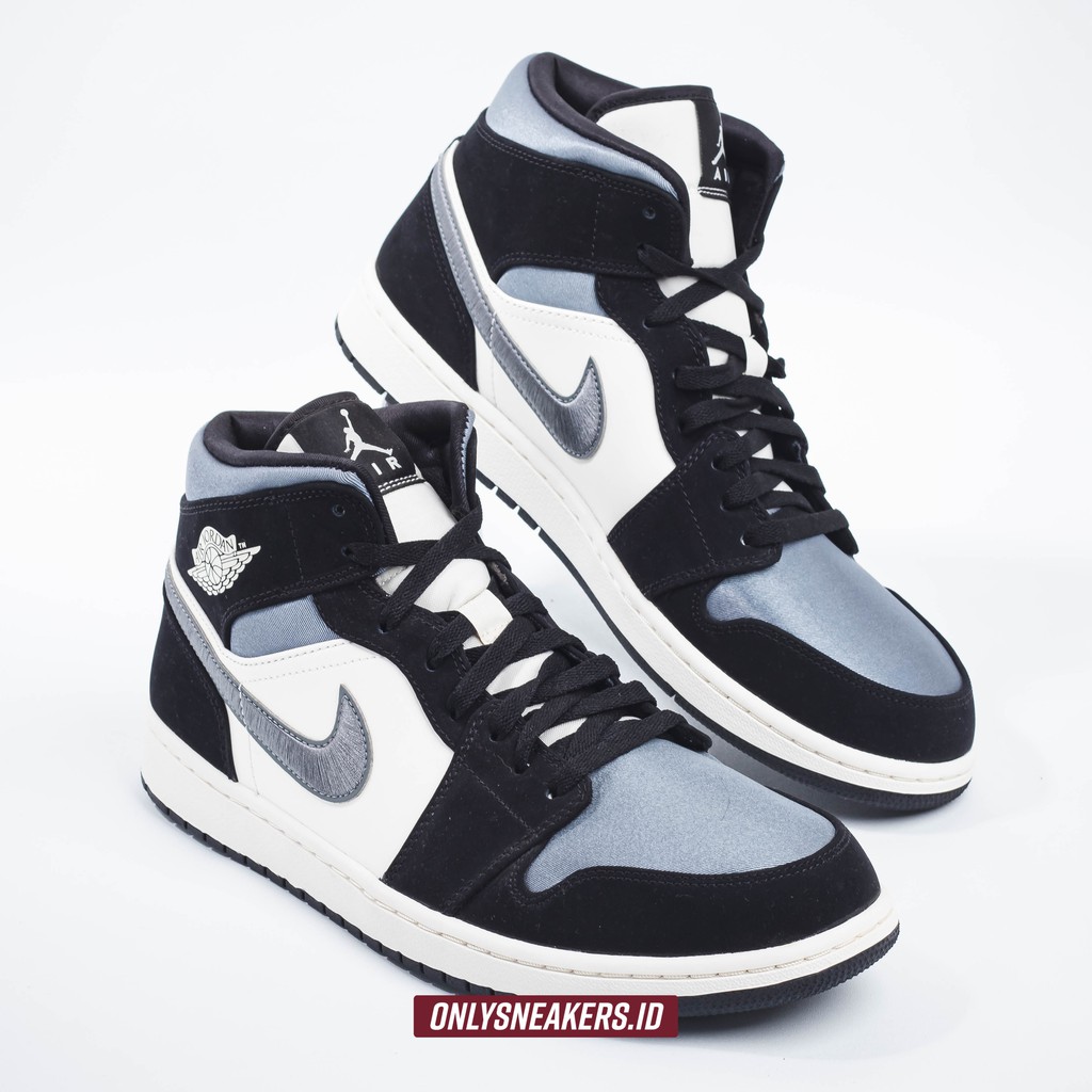 Air jordan 1 mid hotsell satin grey