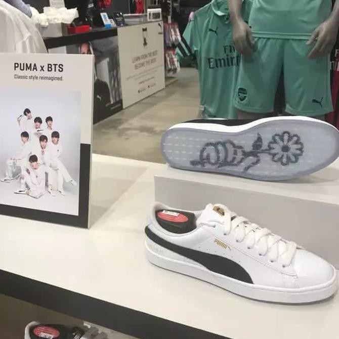 Harga sepatu puma x bts sale