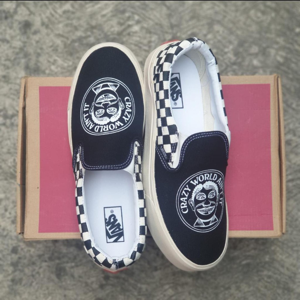 SEPATU PRIA VANS CRAZY WORLD AIN T IT SLIP ON