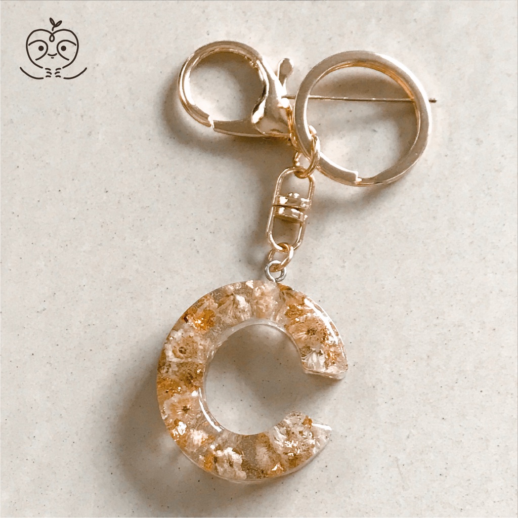 Jual DRIED FLOWER INITIAL KEYCHAIN - KEYCHAIN ALPHABET RESIN / INITIAL ...