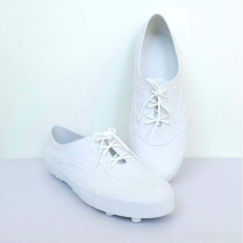 Jual SEPATU BOLA putih | HENKI soccer shoes pole pool pul duri ringan ...