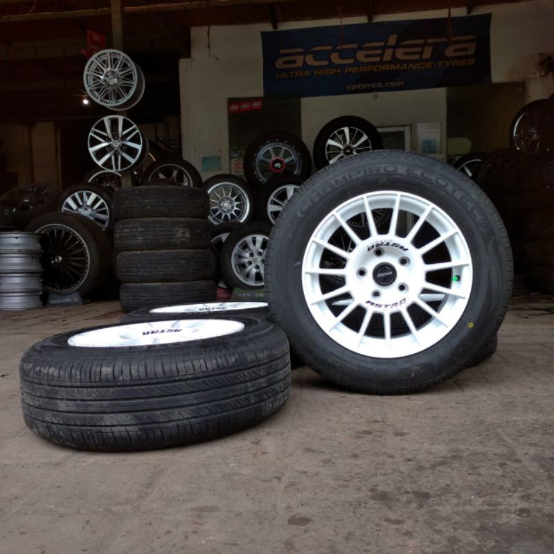 Jual VELG MOBIL BEKAS COPOTAN ERTIGA TIPE RACING RALLY RING 15+BAN GT ...