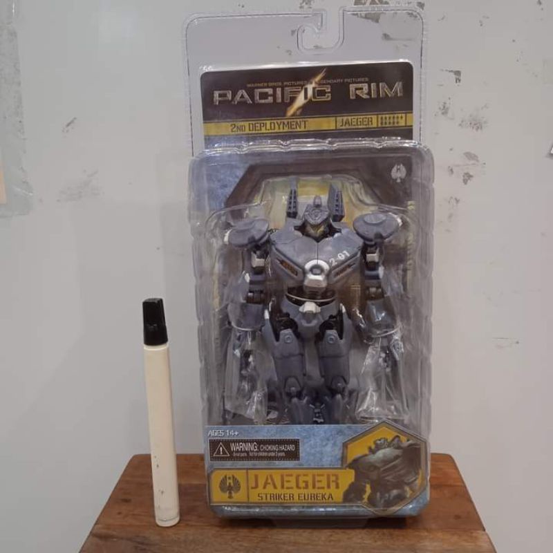 Jual mainan pacific rim jaeger striker eurekaby neca tinggi sekitar 8 ...