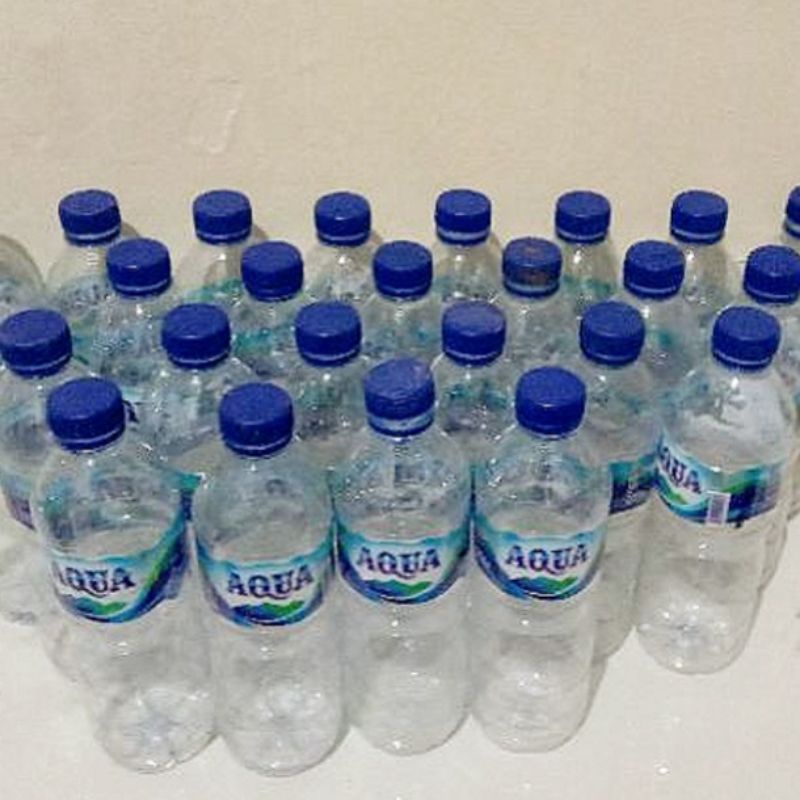 Jual BOTOL AQUA BEKAS 600 ML BERSIH | Shopee Indonesia