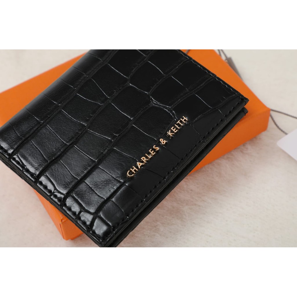 Dompet Charles & Keith