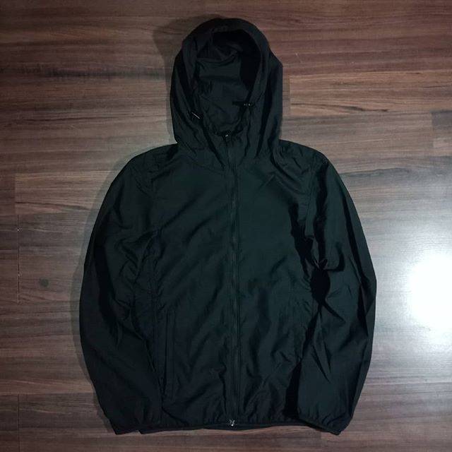 Jual Jaket Running UNIQLO Original Shopee Indonesia