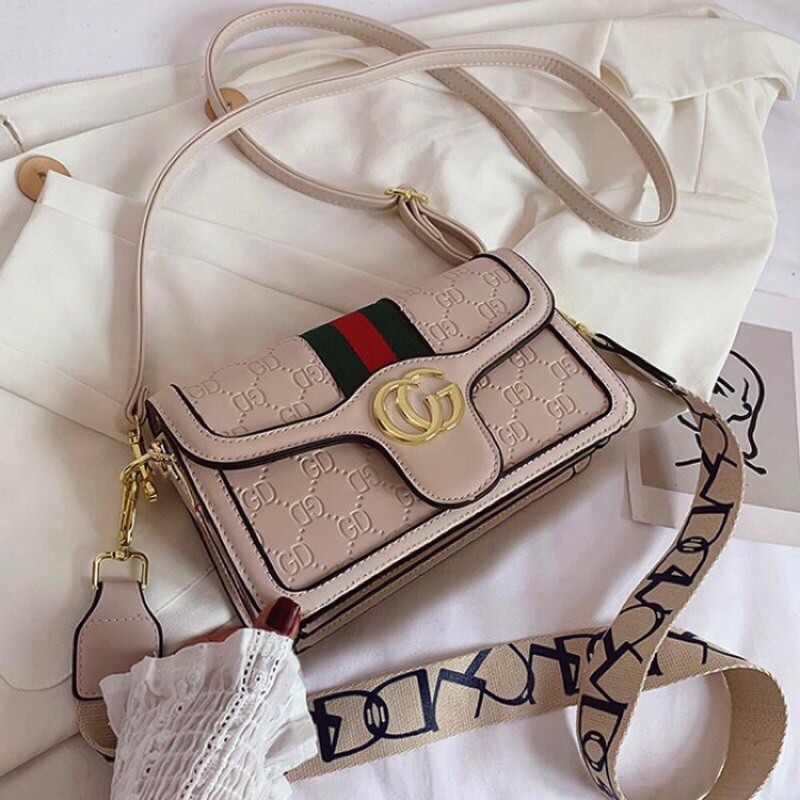 Jual tas selempang import gucci wanita / slingbag