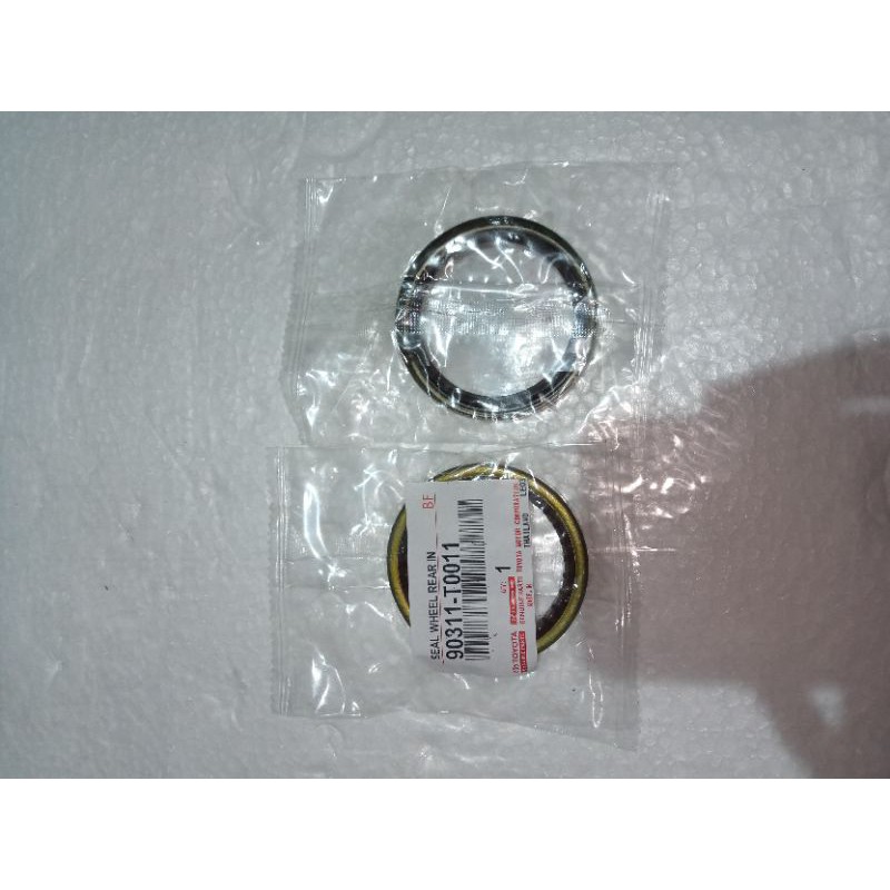 Jual SEAL RODA BELAKANG TOYOTA INNOVA INOVA | Shopee Indonesia
