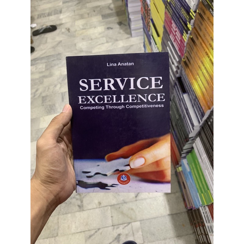 Jual Service Excellence Karangan Lina Anatan | Shopee Indonesia