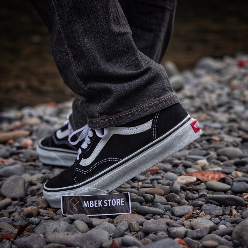 Harga retail vans on sale old skool bw