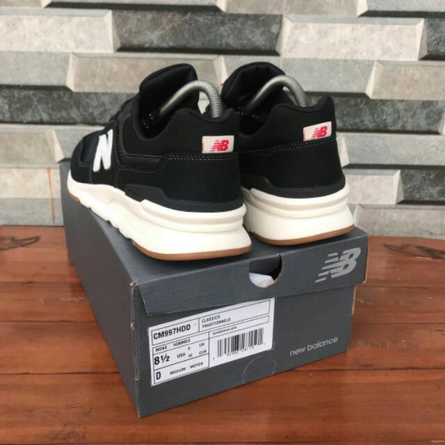 Jual NEW BALANCE CLASSIC CM997HDD BLACK WHITE GUM ORIGINAL Shopee Indonesia