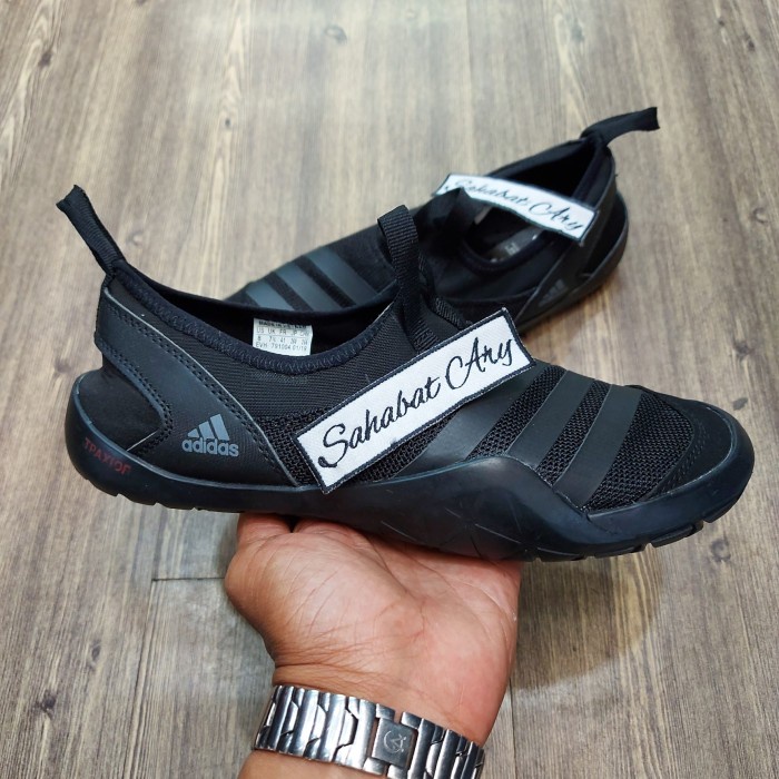 Jual Sepatu Adidas Climacool Jawpaw Slip On Full Black | Shopee Indonesia