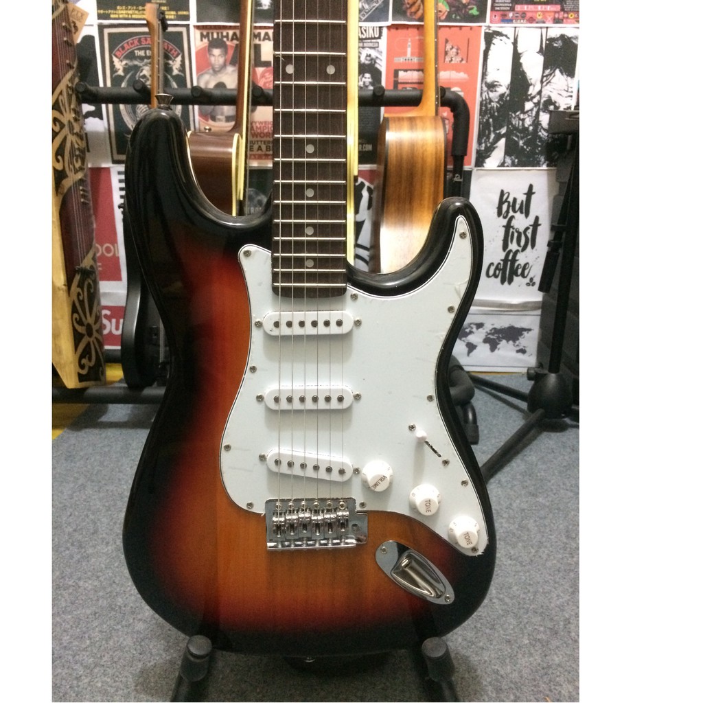 Harga squier deals stratocaster