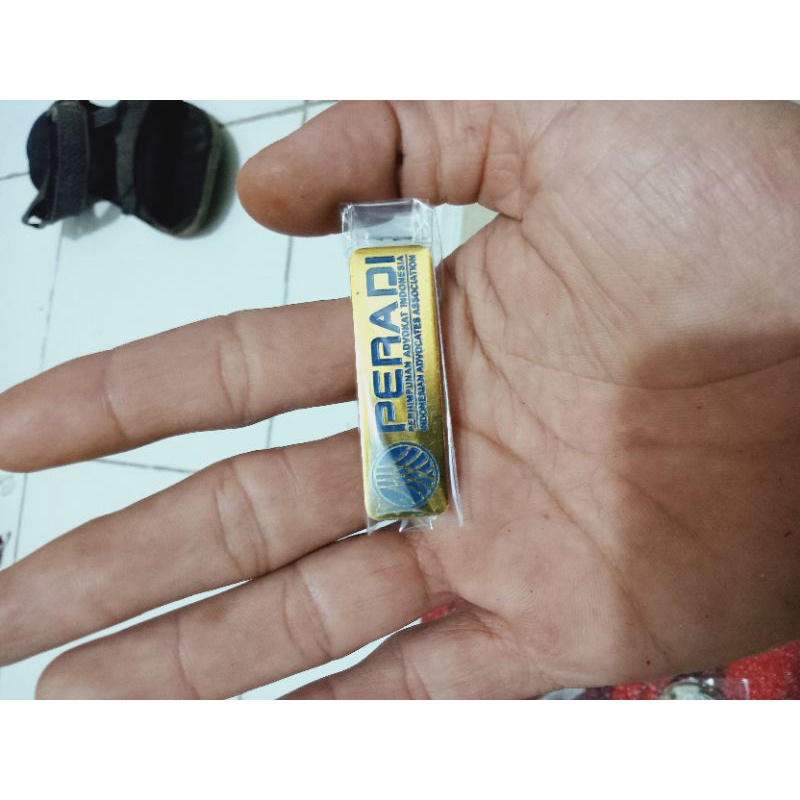 Jual PIN Peradi magnet nametag Peradi Bros Peradi logo Peradi lencana ...