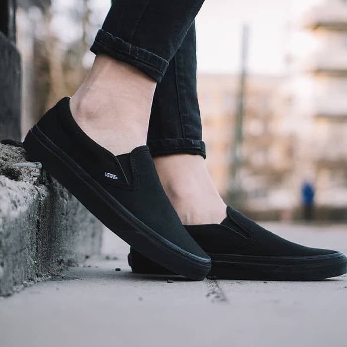 Slip on deals full black