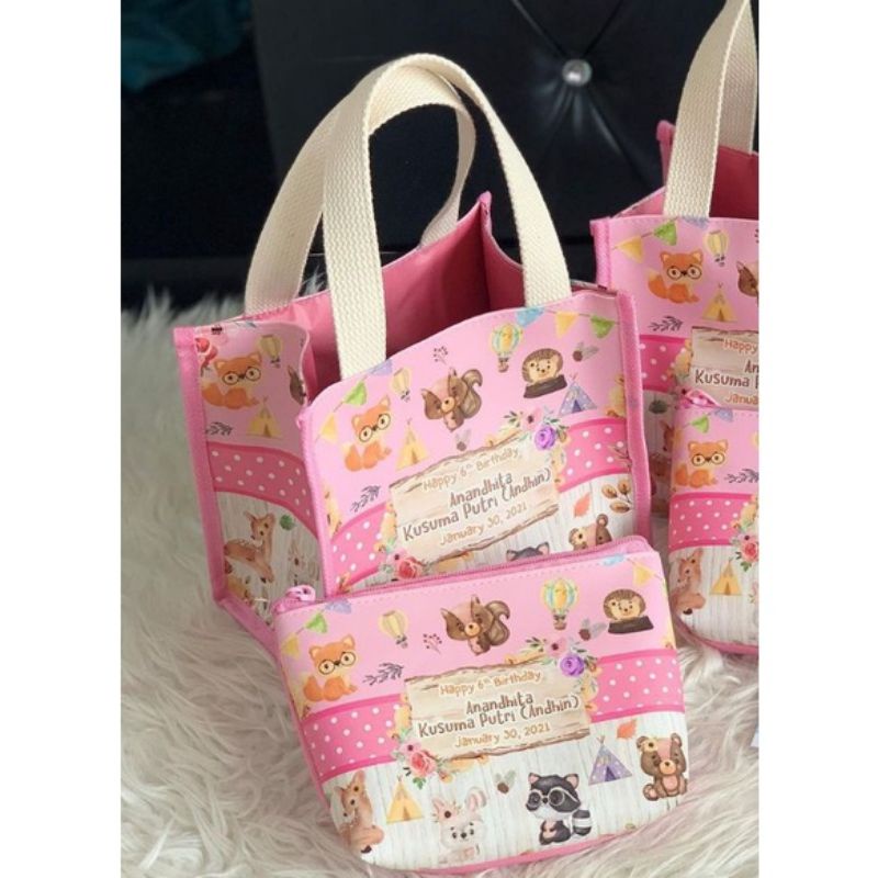 Jual Hampers (Tas erica + pouch) souvenir gambar castem | Shopee Indonesia