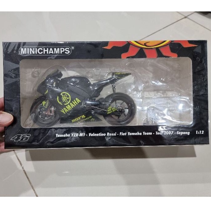 Jual Minichamps Yamaha YZR-M1. Rossi Test Sepang 2007.(LE