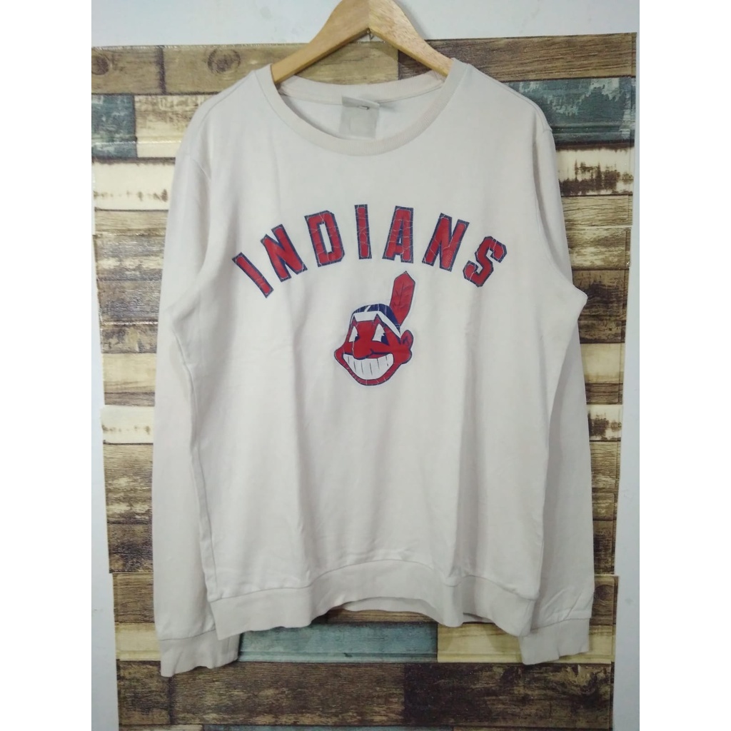 Jual crewneck mlb indians beige original size l shopee indonesia