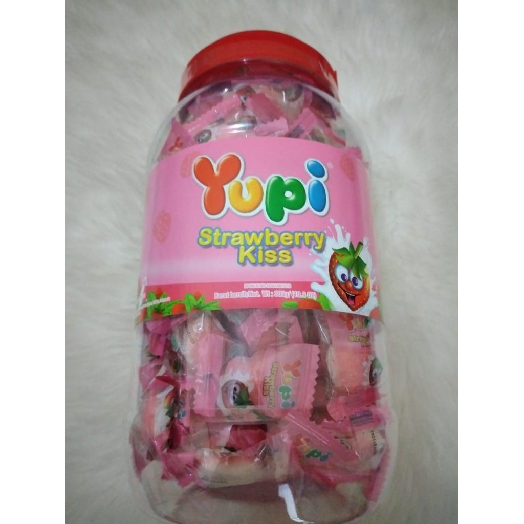 Jual Permen Toples Yupi Kiss Strawberry 300gr Shopee Indonesia