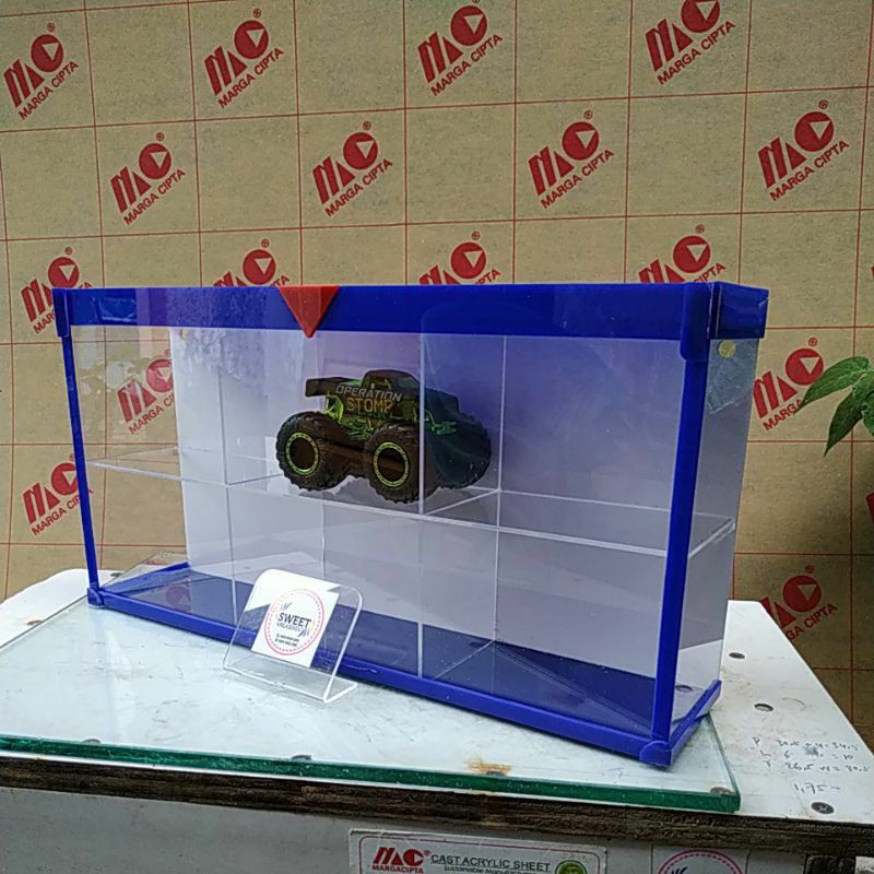 Jual Rak Acrylic Truck Monster 6 slot | Shopee Indonesia