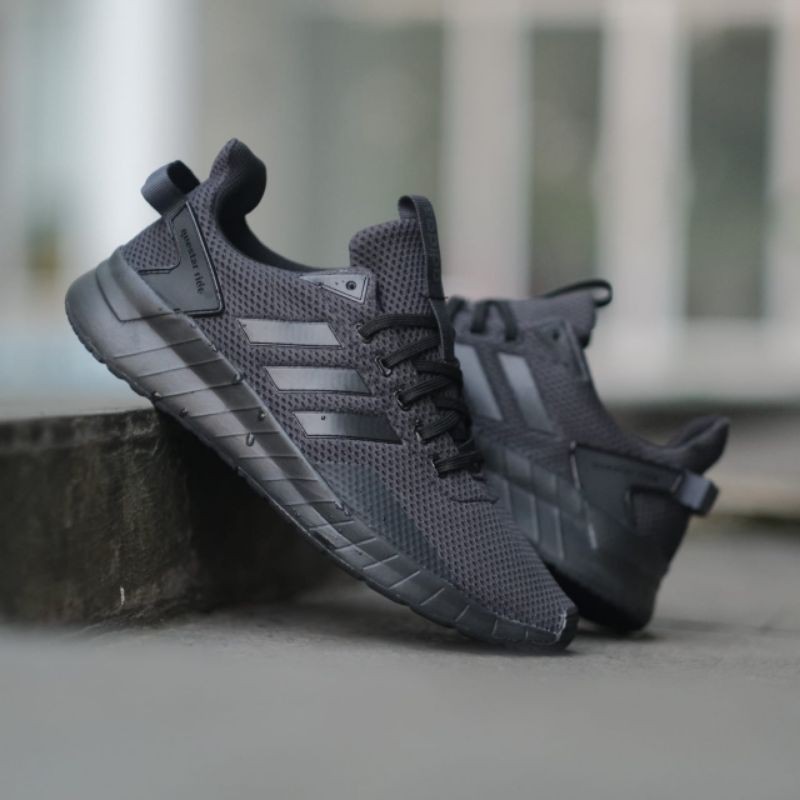 Adidas questar 2024 ride full black