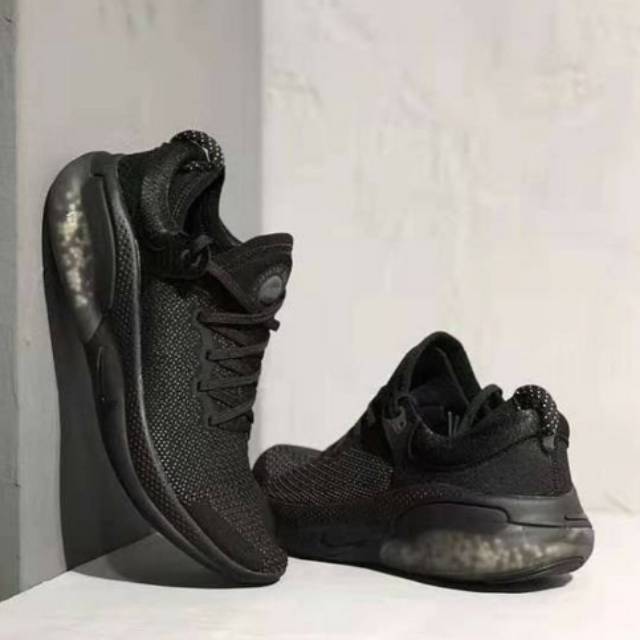 harga sepatu nike joyride run