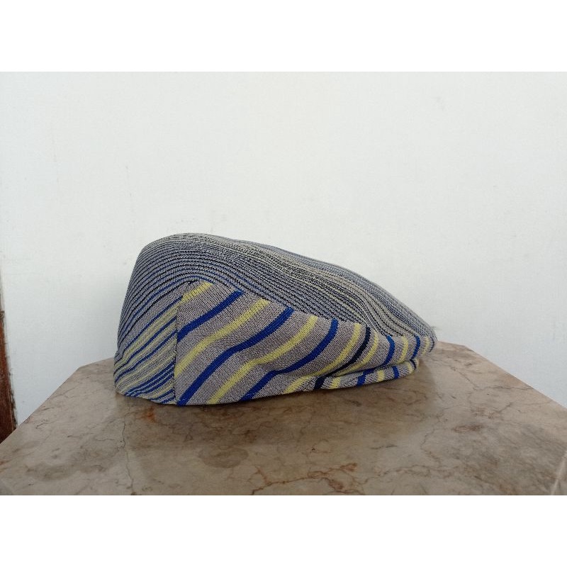 topi pet kangol