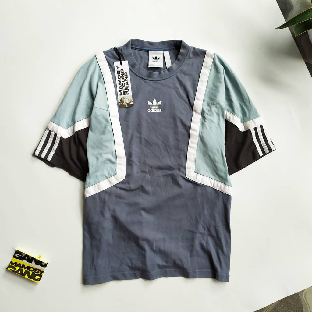 Adidas deals nova tee