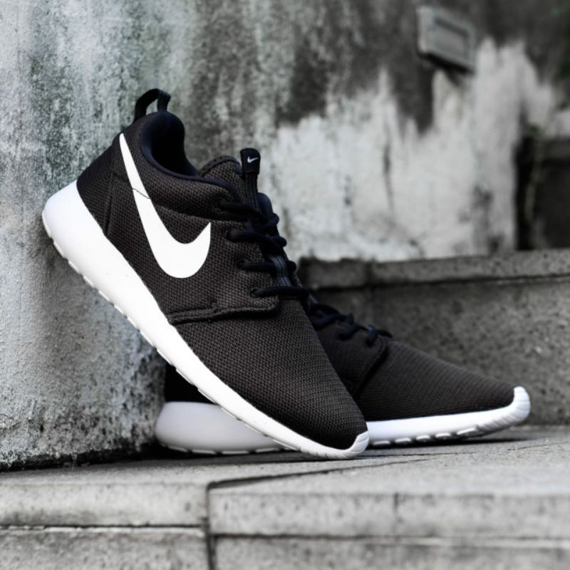 Sepatu nike sale roshe run