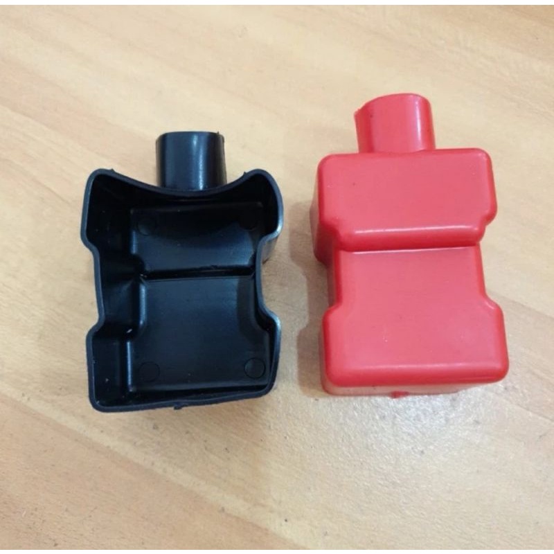 Jual PENUTUP KEPALA AKI 1 SET HITAM DAN MERAH UNTUK KUTUB PLUS DAN MIN
