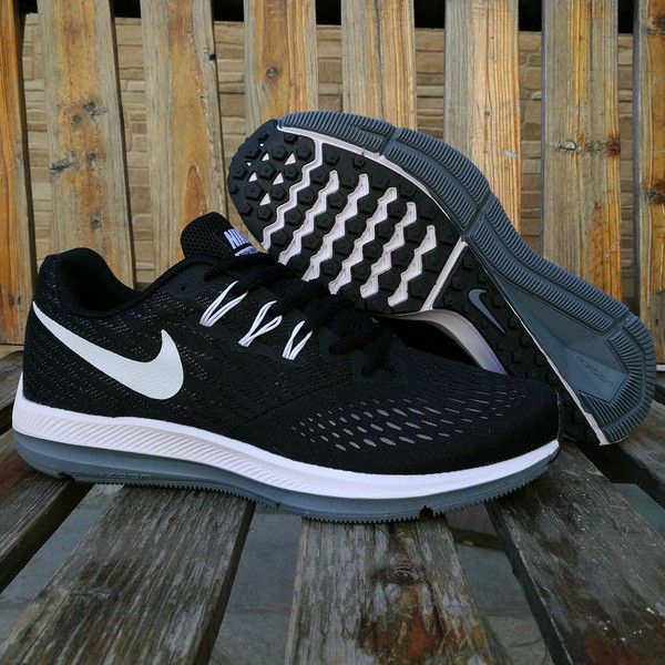 Nike Zoom Winflo 4 Men Women Black White Dark Grey