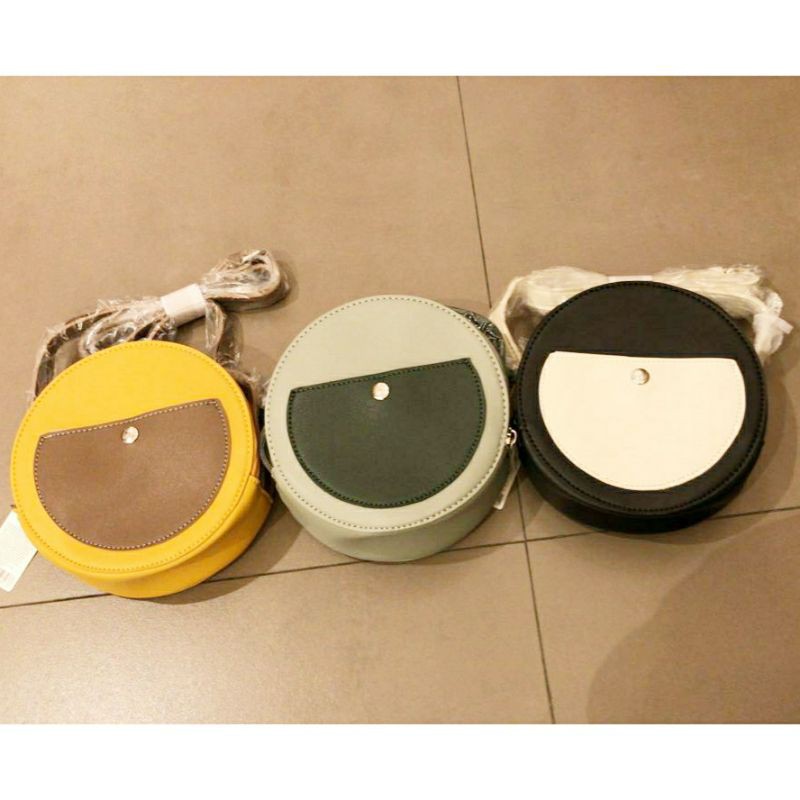 Jual MINISO Crossbody bag / tas selempang miniso / slingbag miniso